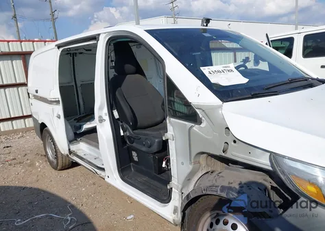 2016 Mercedes-Benz Metris z USA, uszkodzony, nr VIN WD3PG2EA2G3095994